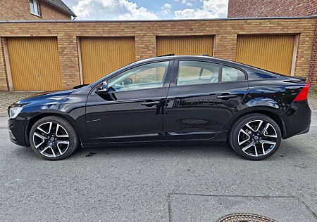 Volvo S60 T5 R Design 4x4/3Jhr.Garantie+TÜV+Inspktn ne