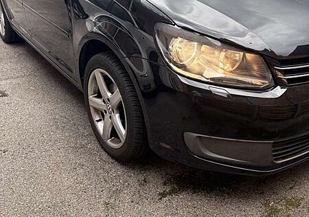 VW Touran Volkswagen 1.6 TDI DPF BlueMotion Technology Comfortline