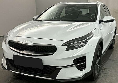 Kia XCeed 1.6 Aut.Vision Plug-in Hybrid+NAVI+KLIMATR+LED+PDC