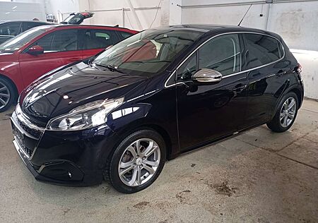 Peugeot 208 1.2 Allure! Automatik! Top-Ausstattung!