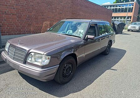 Mercedes-Benz E 220 T