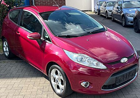Ford Fiesta Titanium *TÜV 07/2027-KLIMAAUT-ALU*