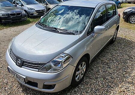 Nissan Tiida Acenta