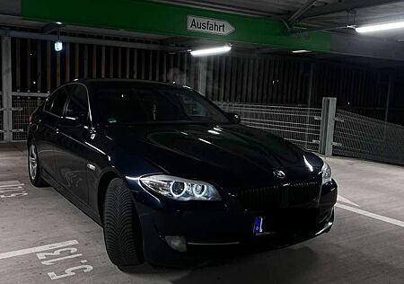 BMW 523i 523