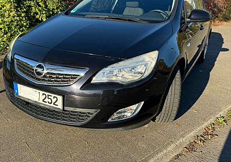 Opel Astra 1.4 Turbo Design Edition