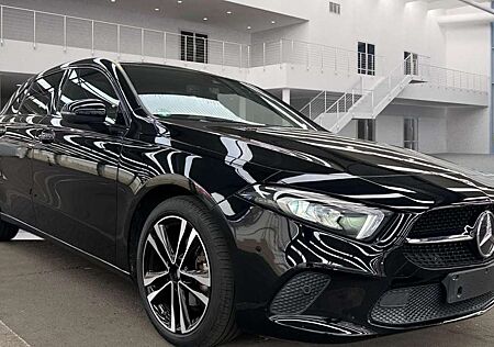 Mercedes-Benz A 180 LED/LEDER/PANO/AMBIENTE/360°/WIDESCREEN/TOTW/18
