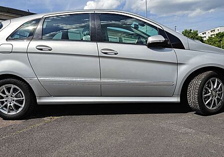 Mercedes-Benz B 200 Sports Tourer Edition