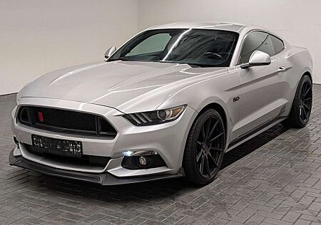 Ford Mustang V8 GT Xenon/Navi/Kamera/Leder/SHZ/Borla