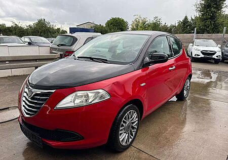 Lancia Ypsilon Silver
