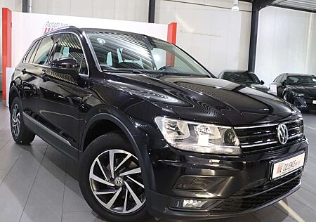 VW Tiguan Volkswagen 2.0 TDI DSG SOUND / ACC / LANE / NAVI-DM+