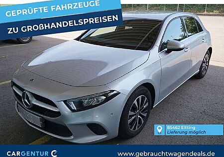 Mercedes-Benz A 200 AHK Key LED Lane Navi RKam AUT Park-Assist
