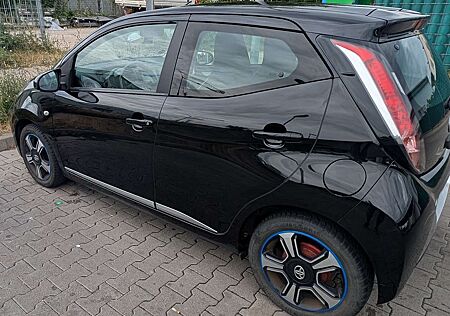 Toyota Aygo 5-Türer x-shift x-play touch