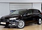 Ford Focus Titanium Turnier *NAVI*PARKASSIST*KAMERA*SHZ*LHZ*