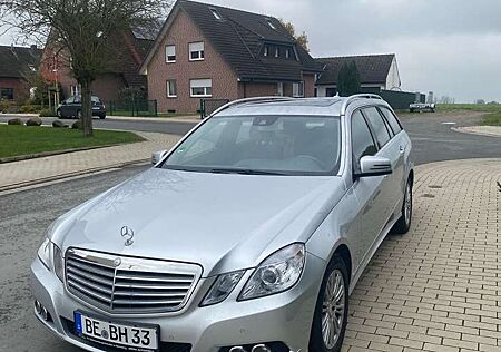 Mercedes-Benz E 220 T CDI DPF BlueEFFICIENCY Automatik Elegance