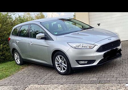 Ford Focus Turnier 1.6 Ti-VCT Titanium