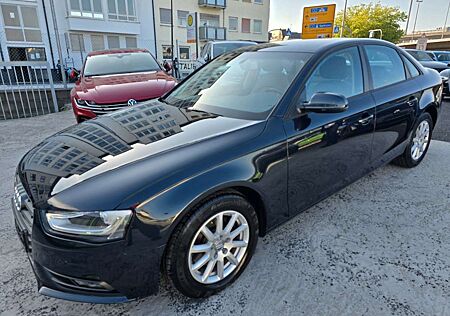 Audi A4 Lim. Attraction 1,8 TFSI NAVI*TEMPOMAT