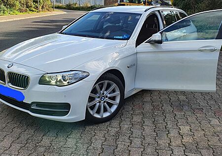 BMW 520d 520 Kombi, Aut, Head Up, abn. AHK,Lederausstattun