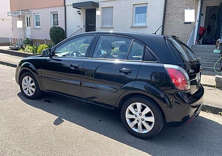 Kia Rio Fließheck 1.4 Spirit