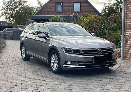 VW Passat Variant gebraucht kaufen VW Passat Variant Volkswagen Comfortline RFK Standhz AHK ACC 8-fach