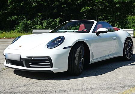 Porsche 992 911 Carrera Cabriolet Sportabgas/Bose/Sportchrono