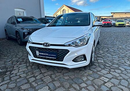 Hyundai i20 blue 1.2 Trend Digital,- Navigations-Paket
