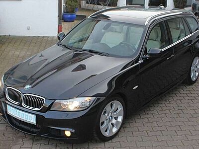 BMW 335 i Touring xDrive M-Sport-Paket Leder Panoram