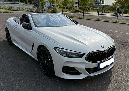 BMW M850 i xDrive Cabrio