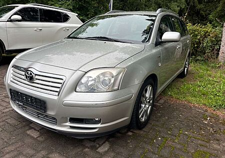 Toyota Avensis Kombi 2.0 D-4D Travel