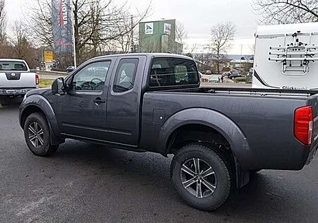 Nissan Navara King Cab SE - "Wohnkabinenfertig"