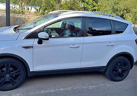 Ford Kuga White Magic