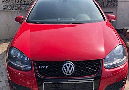 VW Golf GTI Volkswagen Golf 2.0 GTI