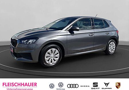 Skoda Fabia Ambition TSI RFK Einparkhilfe v+h Frontscheibe+Len