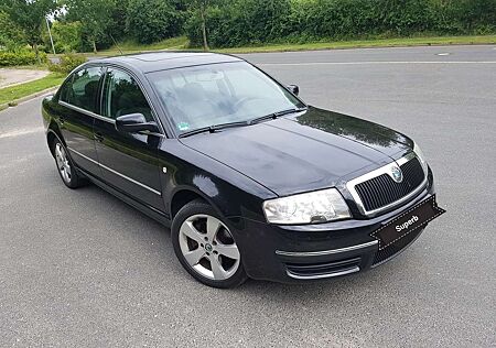 Skoda Superb 2,5 TDIElegance