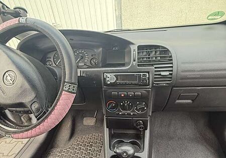 Opel Zafira 1.8 16V Comfort