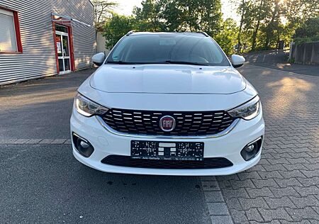 Fiat Tipo Lounge*Navi*Automatik'Kamera*Pdc*Sitzh'1Hd
