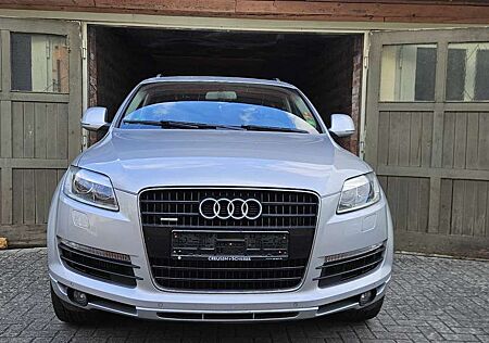 Audi Q7 3.0 TDI DPF quattro tiptronic