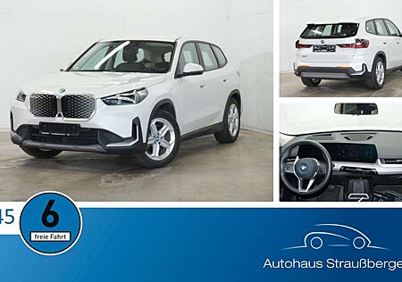 BMW iX1 30 xDrive ACC HUD DAProf QI RFK adaptiv LED