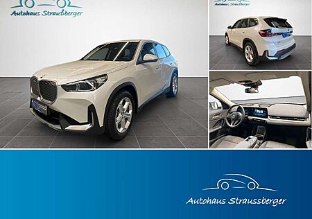 BMW iX1 gebraucht kaufen BMW iX1 30 xDrive ACC HUD DAProf QI RFK adaptiv LED