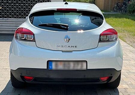 Renault Megane TCe 130 Coupe Night and Day