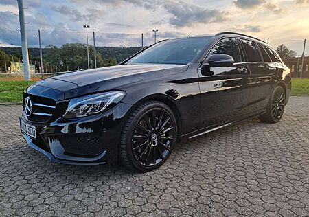 Mercedes-Benz C 300 T 7G- AMG Paket