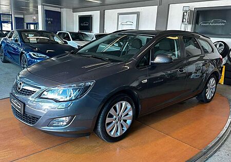 Opel Astra J Sports Tourer XENON/LENKRAD-HZG/SHZ/AHK