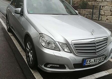 Mercedes-Benz E 200 CGI BlueEFFICIENCY