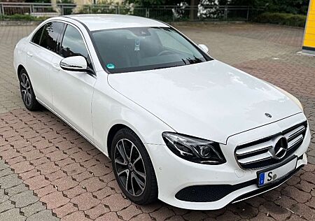 Mercedes-Benz E 200 4Matic 9G-TRONIC Avantgarde
