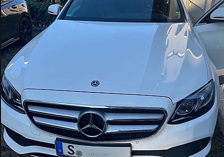 Mercedes-Benz E 200 4Matic 9G-TRONIC Avantgarde