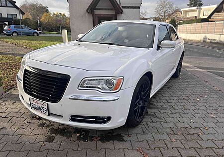 Chrysler 300C 3.6 VVT mit 20Zoll HellCat Felgen