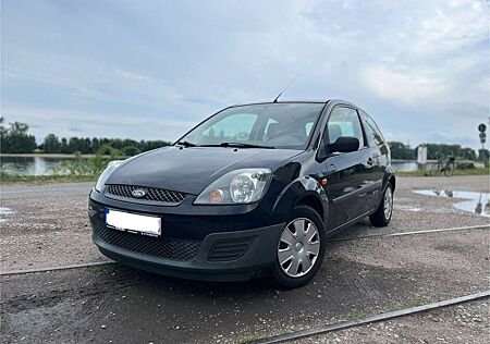 Ford Fiesta 1.3 Fun / TÜV / Klimaanlage