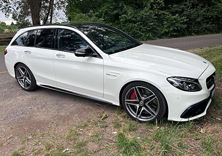 Mercedes-Benz C 63 AMG C 63 S T Perf Pano Burm Driver’s Package 360