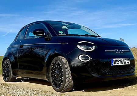 Fiat 500E 42kWh la Prima (by Bocelli)