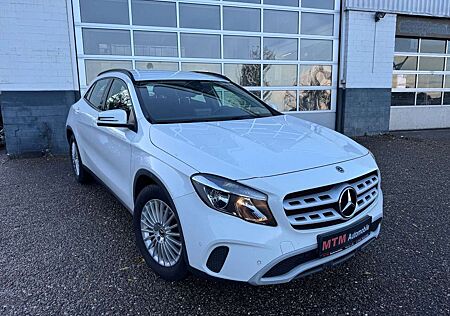 Mercedes-Benz GLA 200 CDI / d 7G-DCT Navi Shz PDC