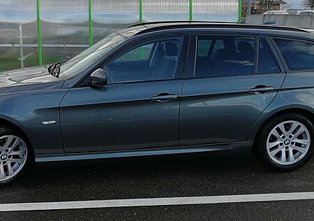 BMW 320i 320 Aut. / Xenon / Navi